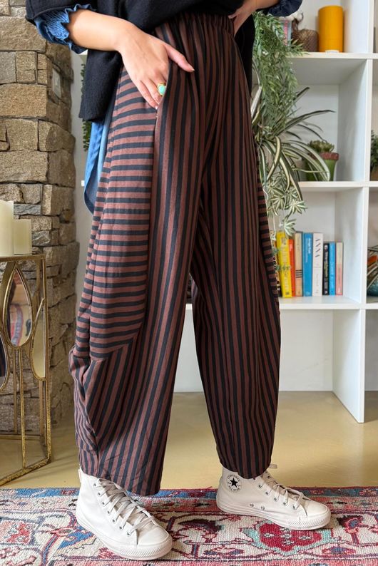 Sunday Morning 7/8 Barrel Pant Black & Chestnut